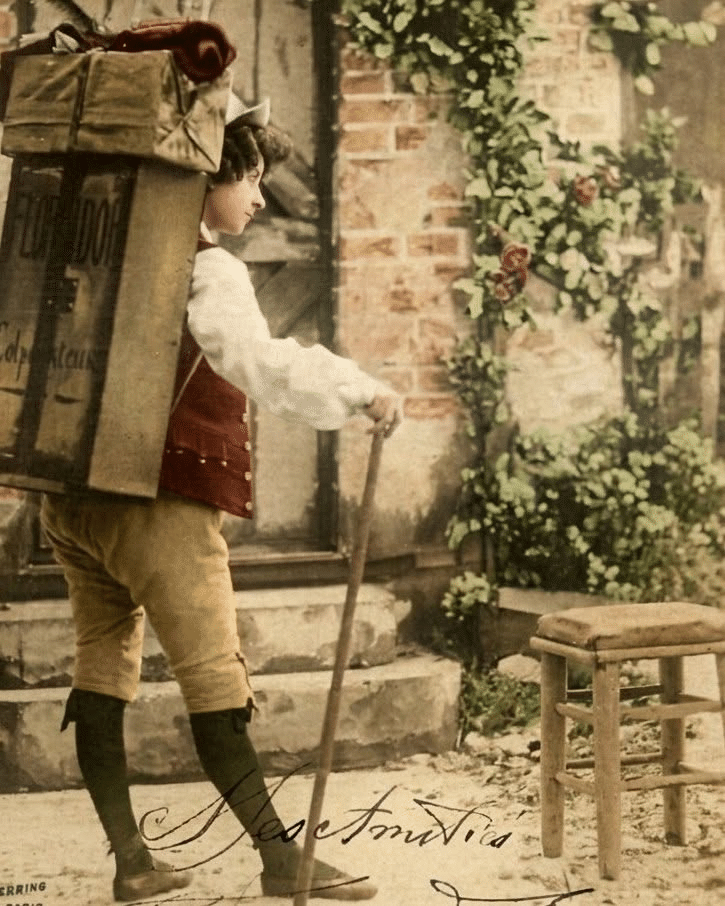 Le colporteur : l&rsquo;arpenteur nomade et le porteur de mondes