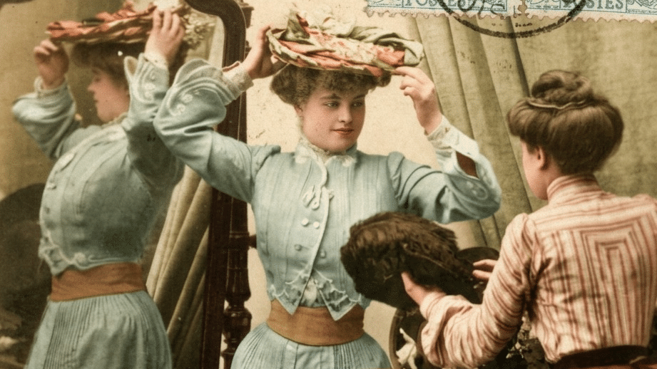 Modiste, la reine des parures et la fabrique du paraître féminin
